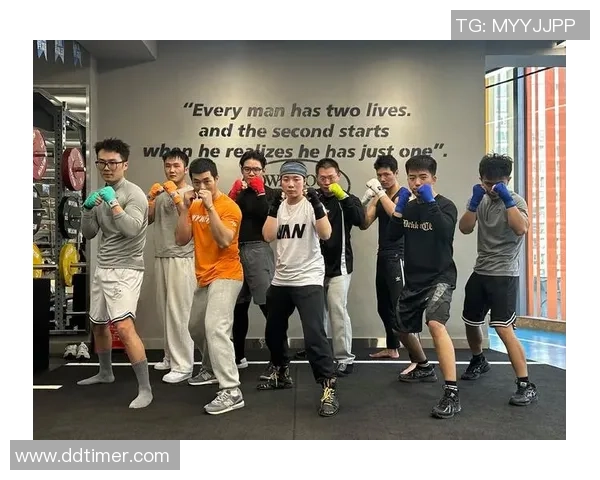 盖斯特鲁姆与马格尼的精彩对决揭示了拳击界的新格局与未来发展潜力 盖斯特鲁姆与马格尼的精彩对决揭示了拳击界的新格局与未来发展潜力